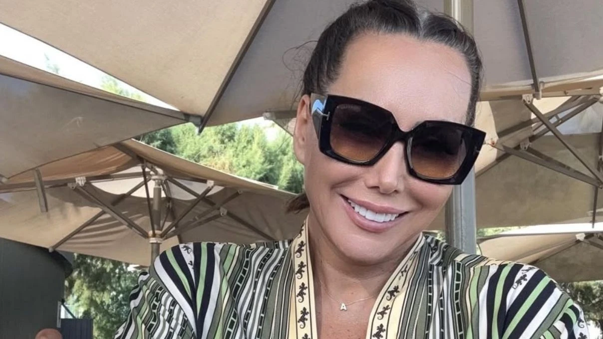 Asena’nın ablasıyla benzerliği şaşırttı! İkiz sandı herkes