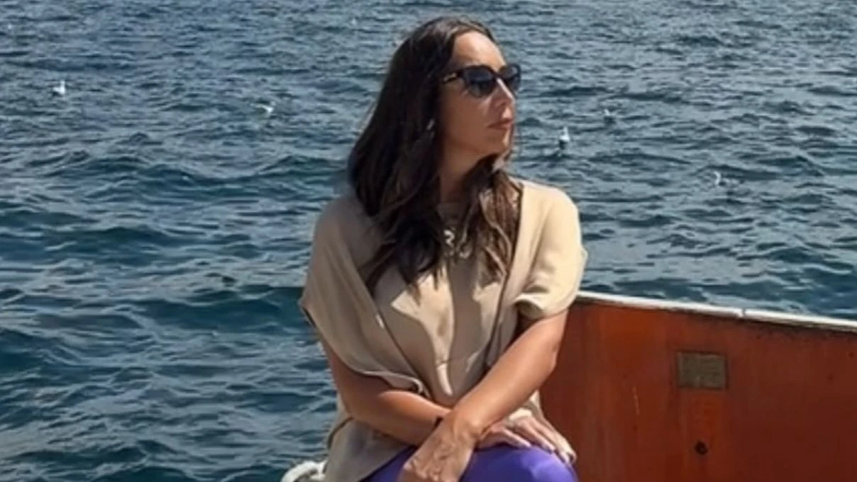 Asena’nın ablasıyla benzerliği şaşırttı! İkiz sandı herkes