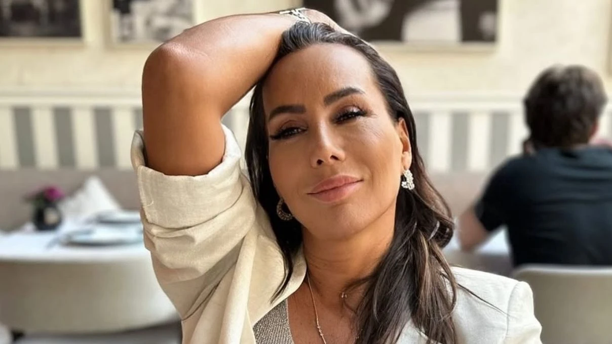 Asena’nın ablasıyla benzerliği şaşırttı! İkiz sandı herkes