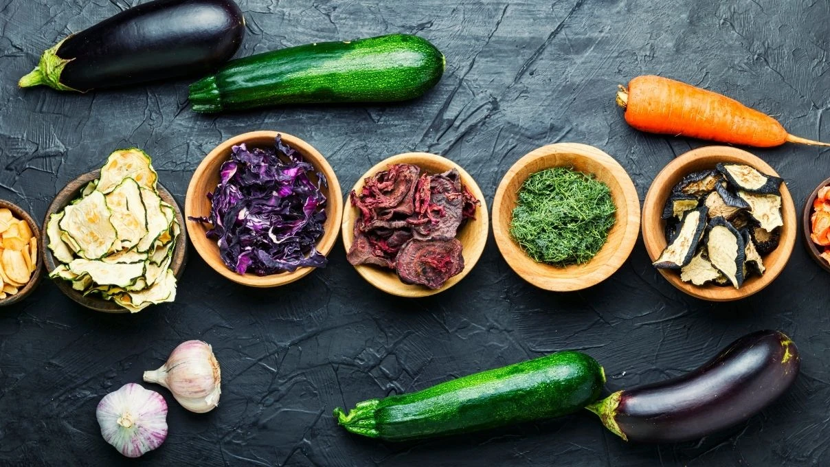 Diyarbakırlıların kahvaltısından eksik olmayan karışık türlü kurutması! Sıcacık ekmeğin üzerine 