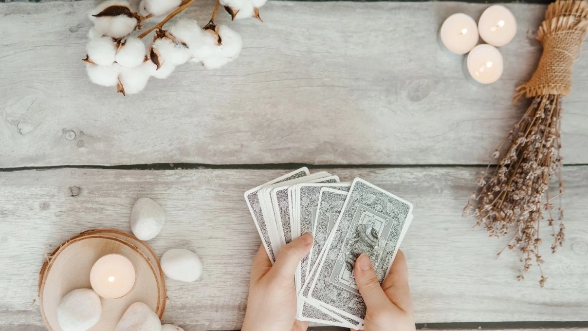 Günlük tarot kart açılımı 17 Ocak 2026! Risk alırken düşünme payınızı bir kenara atmayın