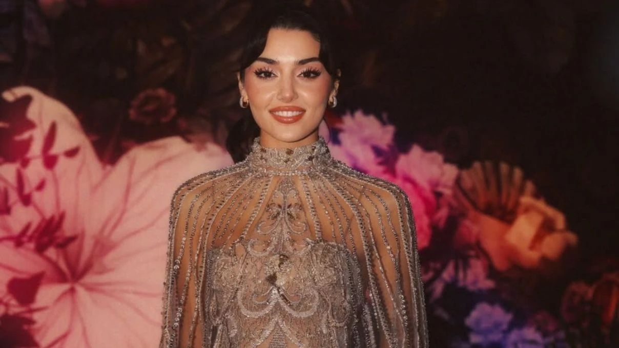 Paris Hilton’dan Hande Erçel’e olay yorum! Güzel oyuncunun fotoğraflarına kayıtsız kalamadı