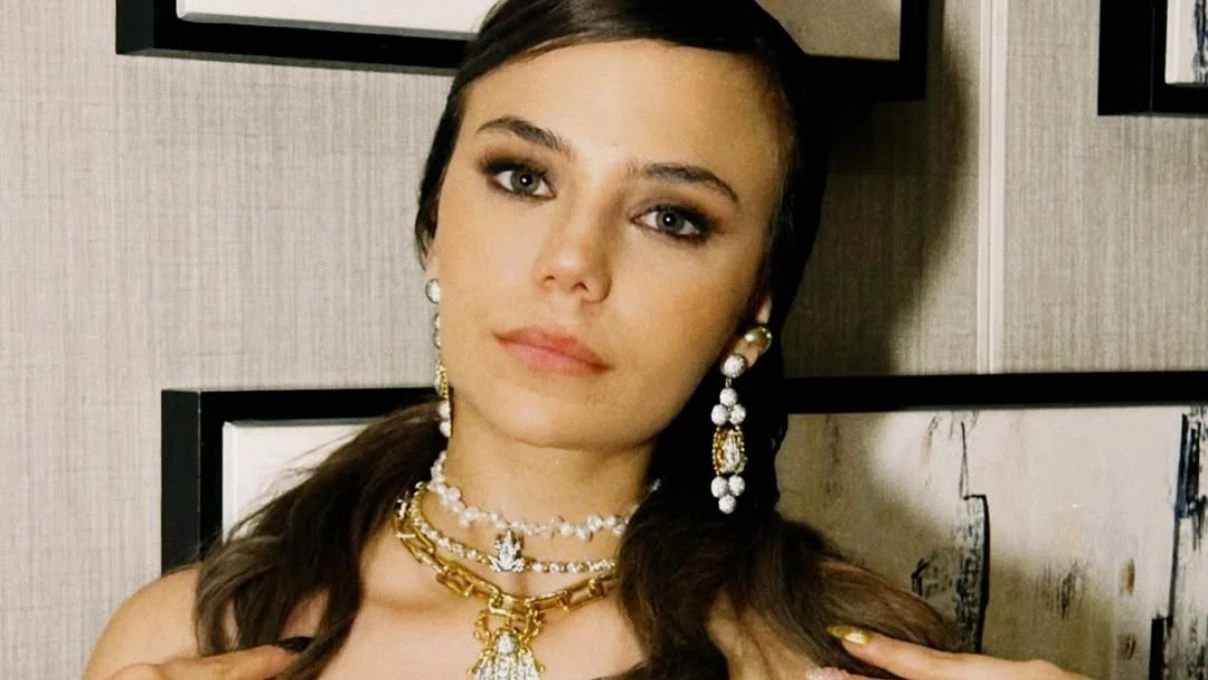 Bahar Şahin’den Şeyma Subaşı’na gönderme! Ünlü oyuncudan çok konuşulacak hareket