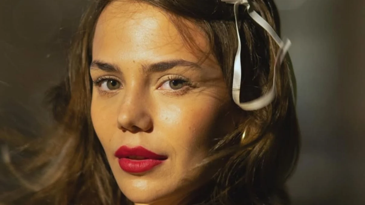 Bahar Şahin’den Şeyma Subaşı’na gönderme! Ünlü oyuncudan çok konuşulacak hareket