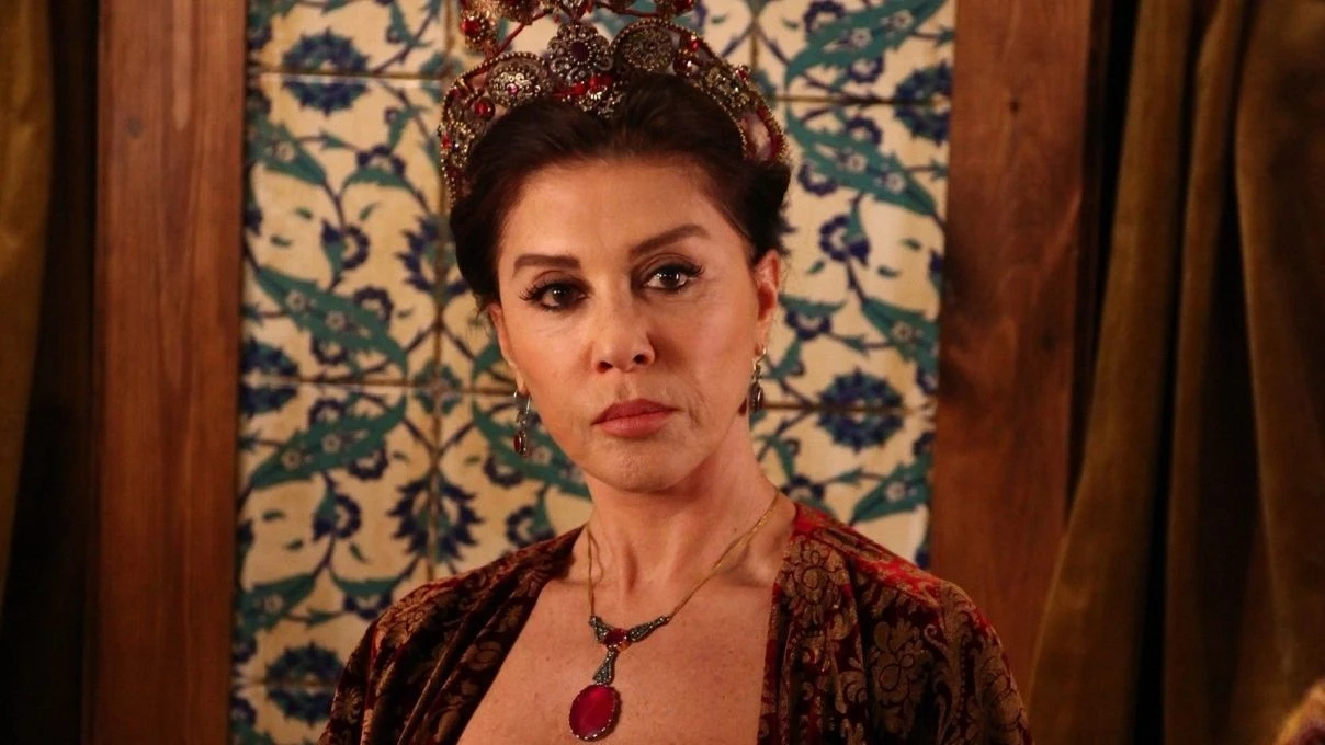 Nebahat Çehre’ den yıllar sonra gelen Aşk-ı Memnu itirafı! Bakın Beren Saat’le nasıl hazırlanıyorlarmış 11 Nebahat Çehre’ den yıllar sonra gelen Aşk-ı Memnu itirafı! Bakın Beren Saat’le nasıl hazırlanıyorlarmış