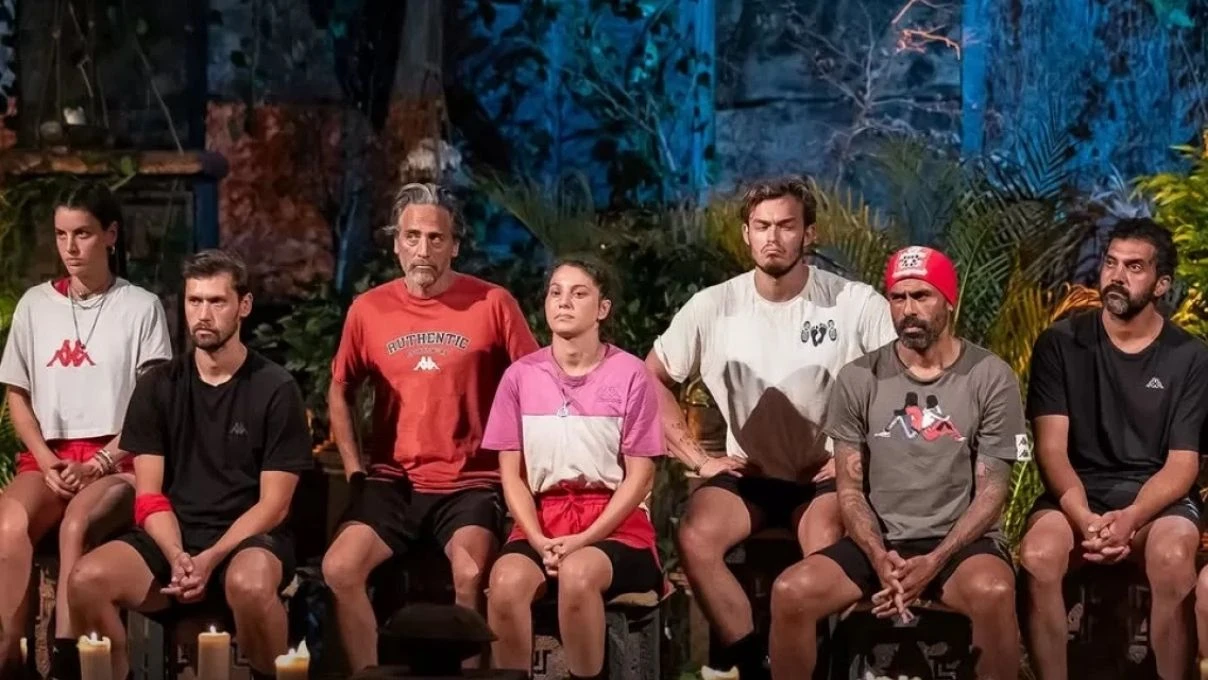 Survivor 2026 aşk kokusu yayıldı! Acun Ilıcalı, Deniz Çatalbaş'ı tetikledi 4 Survivor 2026 aşk kokusu yayıldı! Acun Ilıcalı, Deniz Çatalbaş'ı tetikledi
