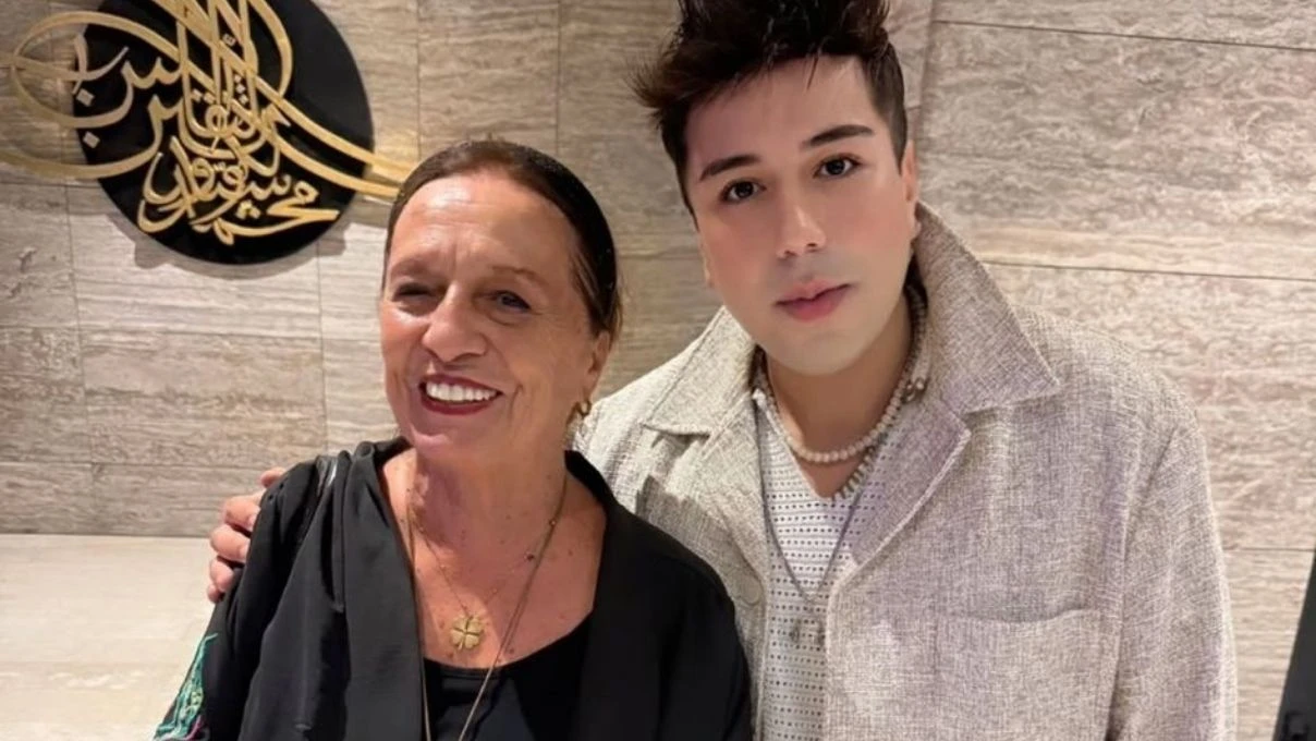 Kavak Yelleri diziyle ekranlara gelmişlerdi! Fenomen dizinin oyuncuları şimdiki halleriyle dikkat çekiyor 8 Kavak Yelleri diziyle ekranlara gelmişlerdi! Fenomen dizinin oyuncuları şimdiki halleriyle dikkat çekiyor