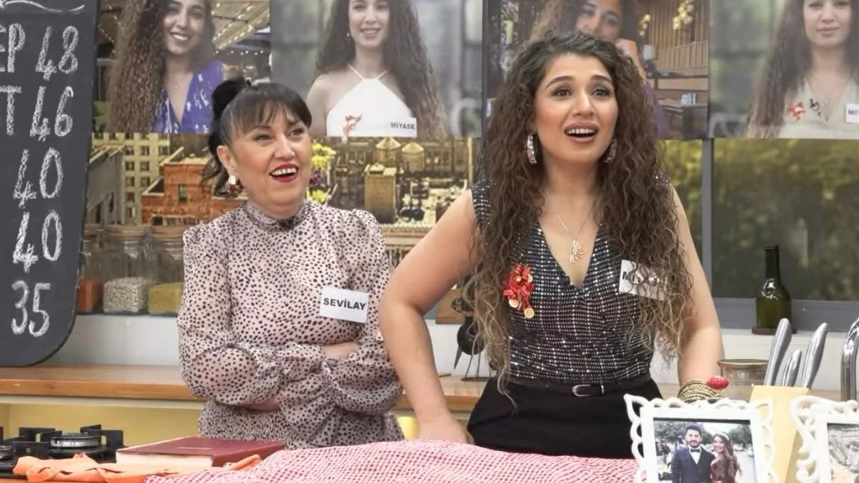 Gelinim Mutfakta kaynanası kendini Hülya Avşar’a benzetti! Kendini Hülya Avşar’a benzeten Gelinim Mutfakta kaynanası kim?