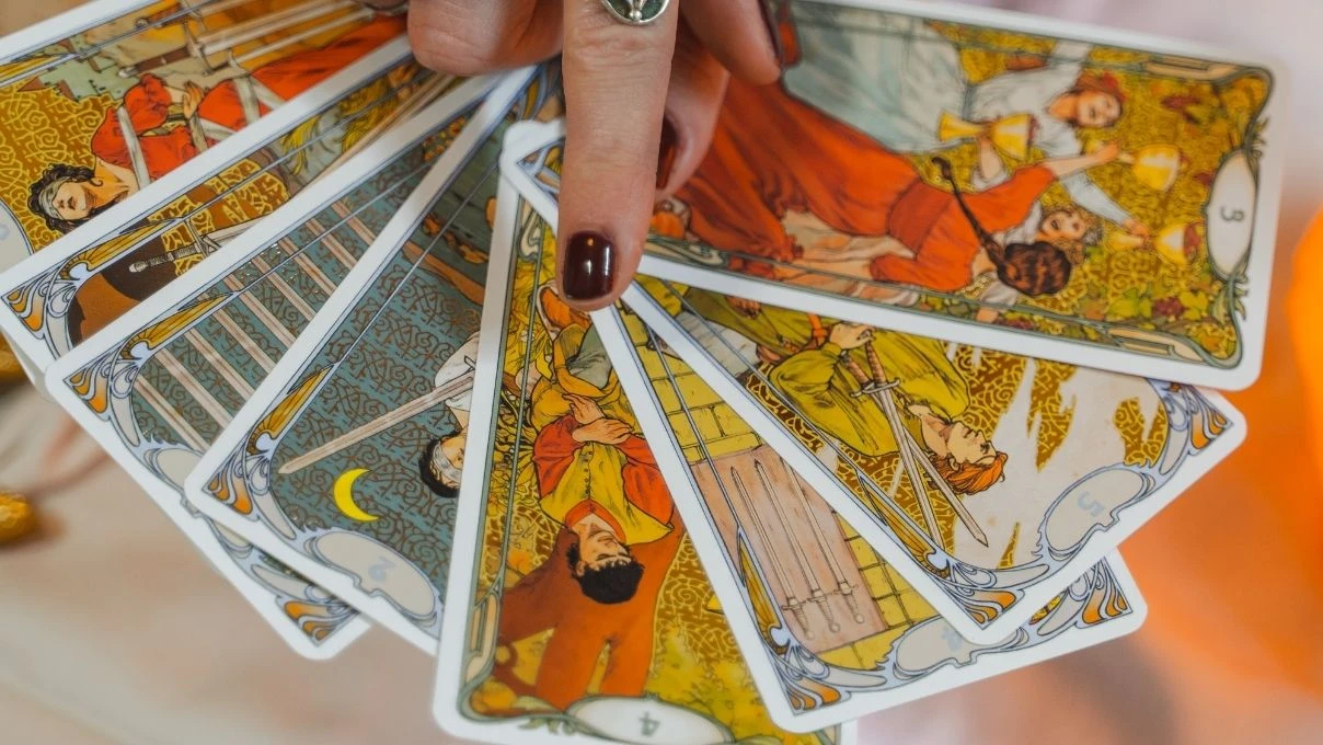 Günlük tarot kart açılımı 13 Ocak 2026! Seçimlerinizde seçici olmayın 