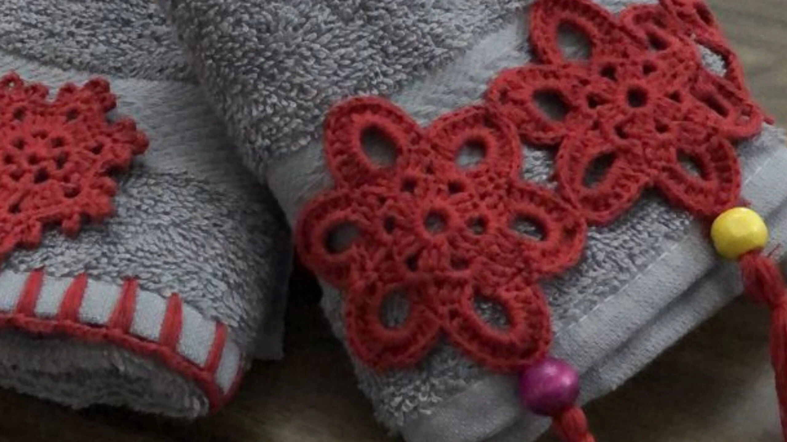 Çeyiz sandıklarının yeni gözdesi! Kalın iple örülen havlu kenarları 5 Adsiz tasarim 73 scaled