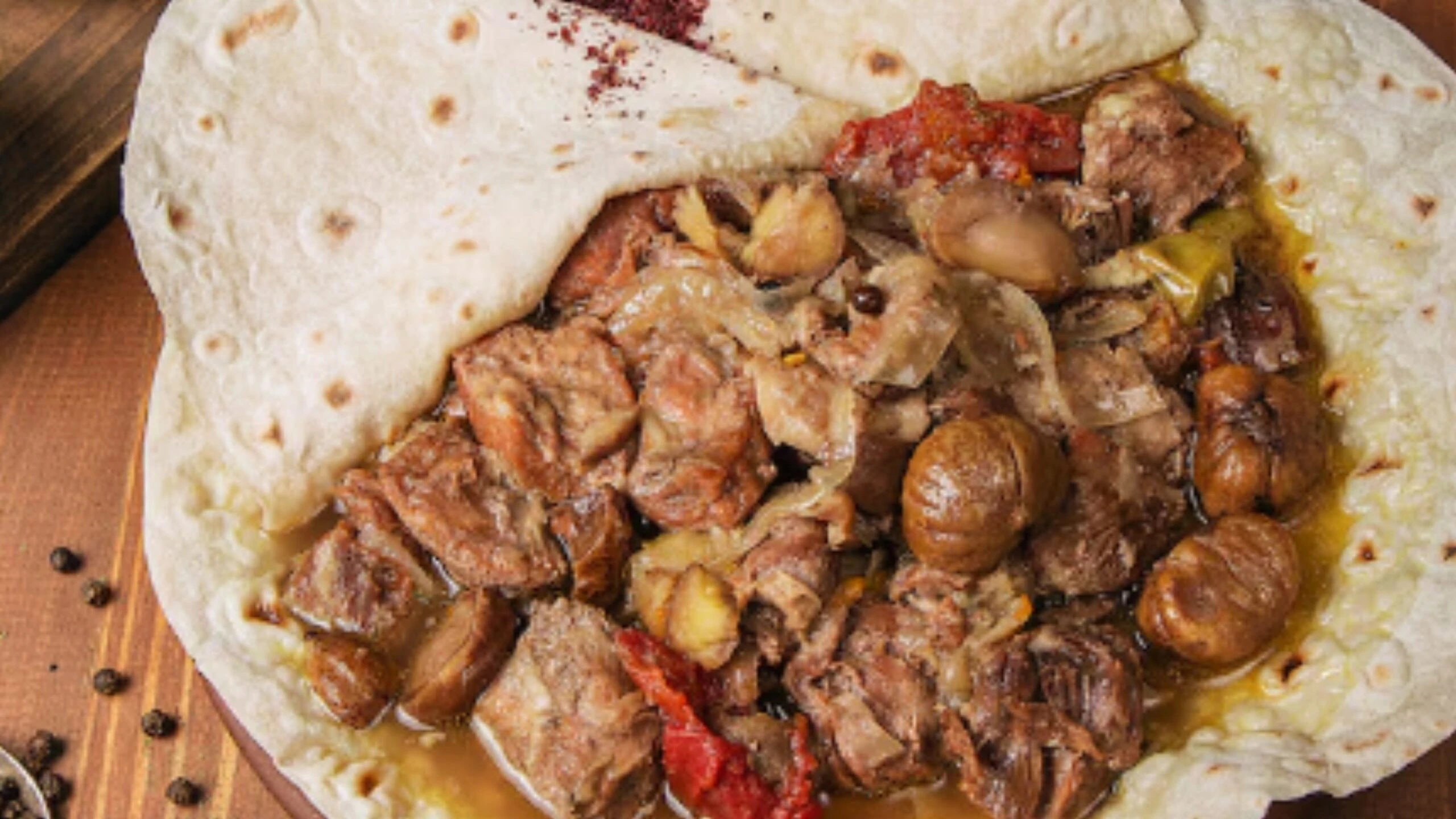 Gelinim Mutfakta’da kayınvalideden tam not alan lavaş kebabı tarifi! Bu şekilde yapılınca lezzeti katlanıyor 7 Adsiz tasarim 75 1 scaled