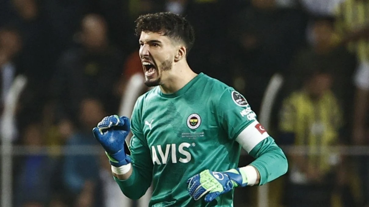 Altay Bayındır kimdir, kaç yaşında? Altay Bayındır kimin damadı, hangi takımda oynuyor?