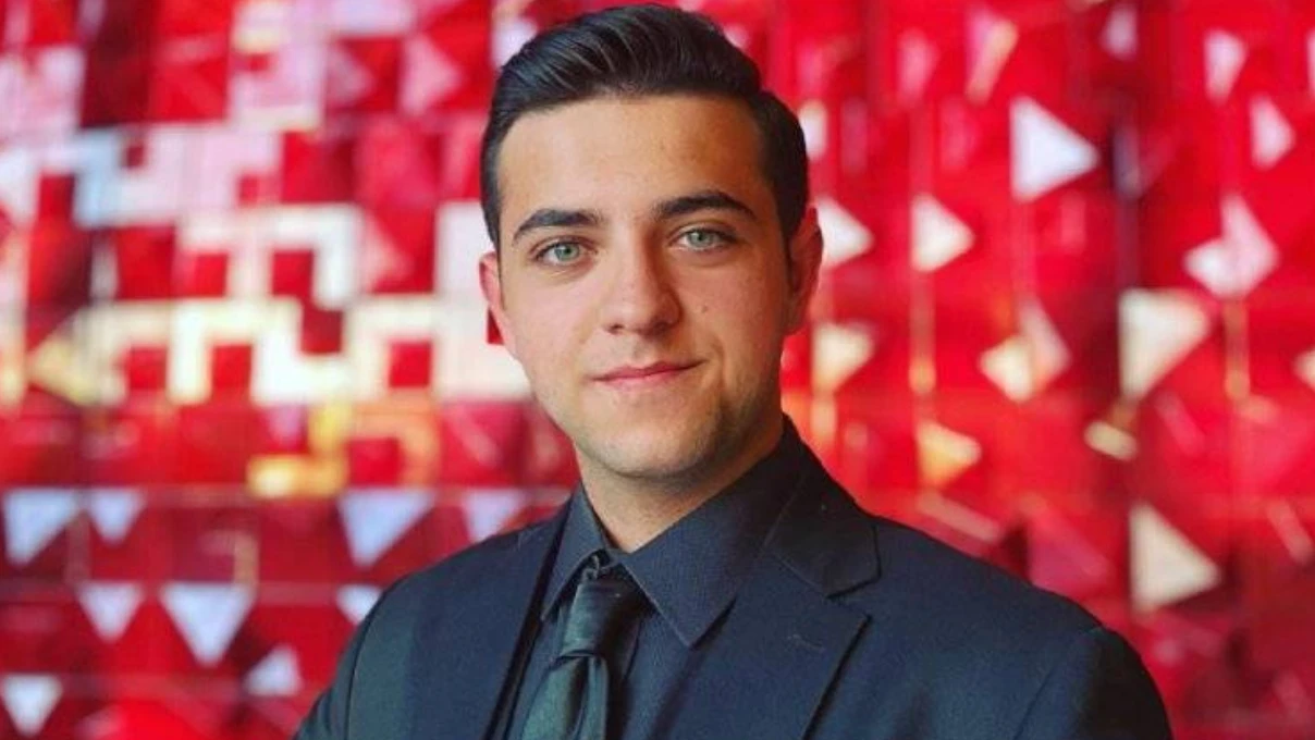 Berat Efe Parlar'ın nişanlısı Şevval kimdir? Güldüy Güldüy Show'un yıldızı Berat Efe Parlar evlilik açıklaması gündem oldu 7 Asli 2026 01 08T164731.741