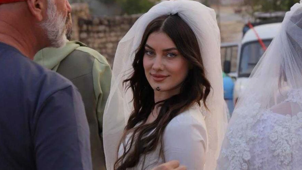 Podyumlardan setlere! Model Tutku Akbayrak Mardin'de göz kamaştırdı 4 Asli 2026 01 14T143141.039