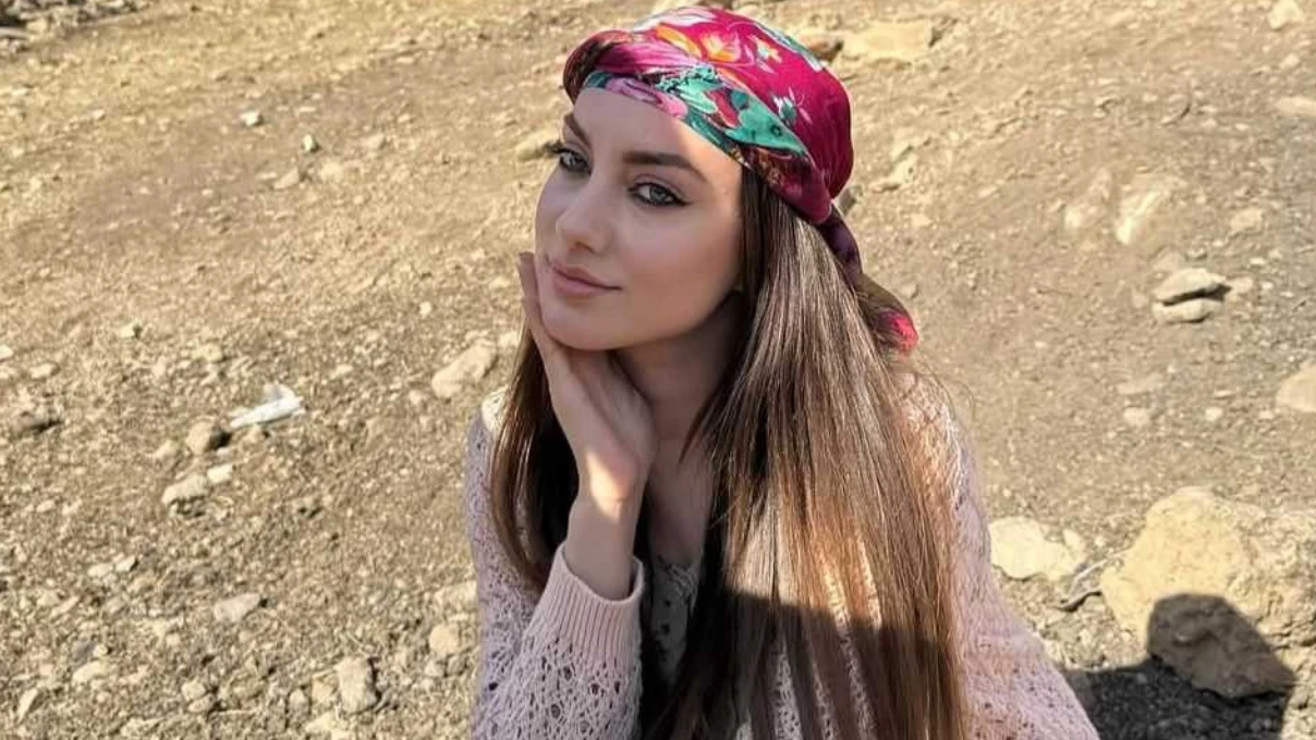 Podyumlardan setlere! Model Tutku Akbayrak Mardin'de göz kamaştırdı 8 Asli 2026 01 14T143325.704