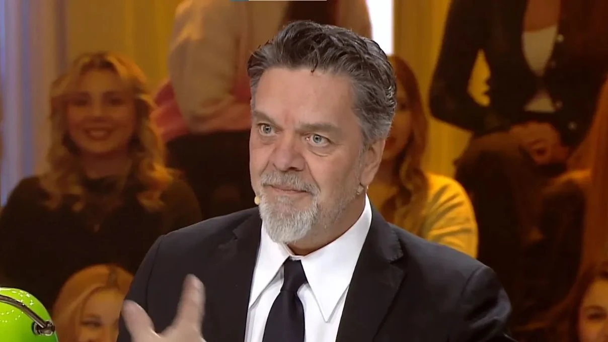 Beyaz’la Joker programına seyirci olarak nasıl katılım sağlanır? Seyirci olarak Beyaz’la Joker’e nasıl gidilir? 5 Beyaz’la Joker programına seyirci olarak nasıl katılım sağlanır? Seyirci olarak Beyaz’la Joker’e nasıl gidilir?