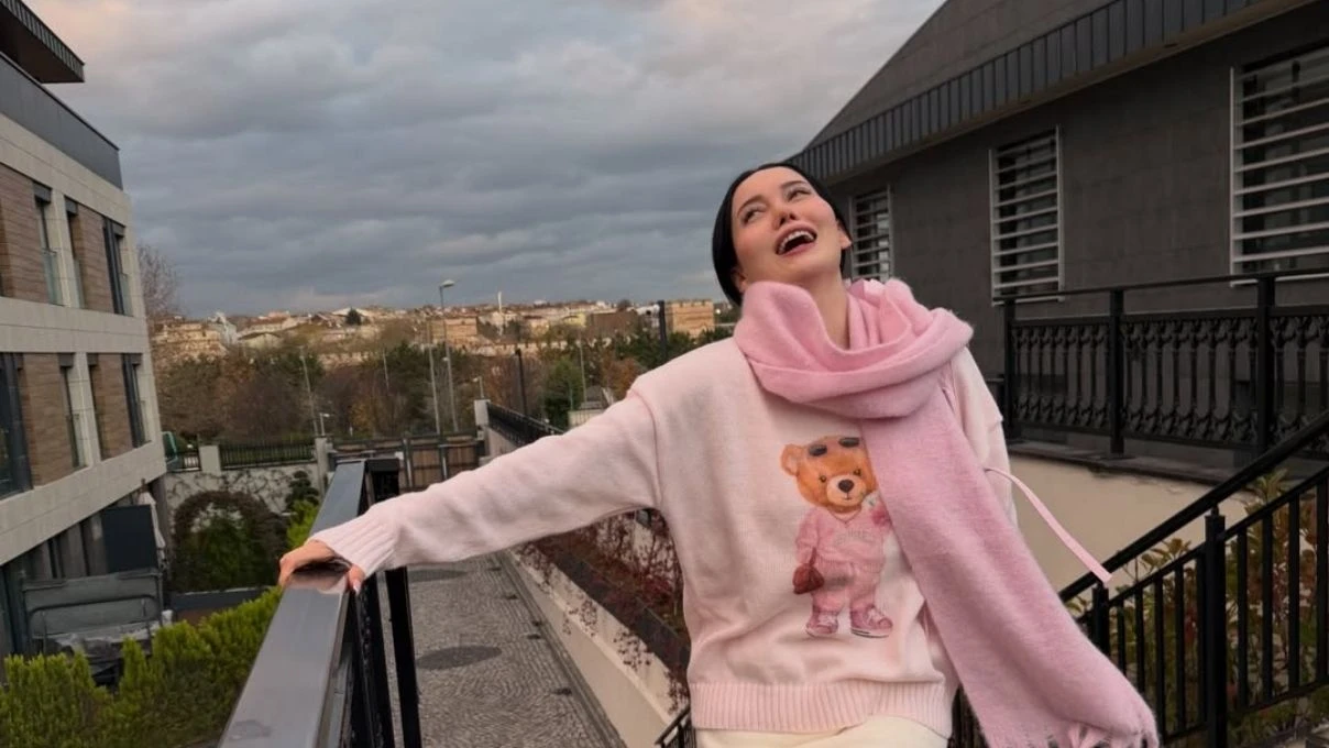 Kısmetse Olur programının popüler ismi Cansel Ayanoğlu pembe aracını satışa çıkarttı! Lüks otomobilin fiyatı dudak uçuklattı 5 Kısmetse Olur programının popüler ismi Cansel Ayanoğlu pembe aracını satışa çıkarttı! Lüks otomobilin fiyatı dudak uçuklattı