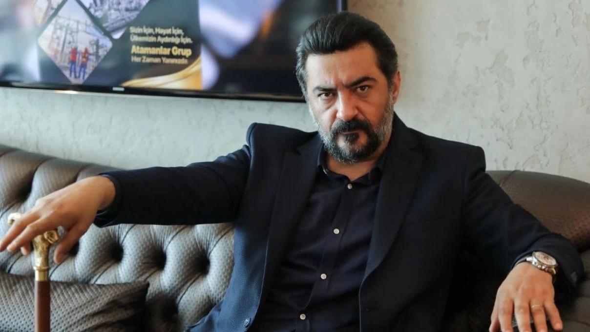 Celil Nalçakan yeni aşka yelken açtı! Ünlü oyuncu Gamze Topuz ile Bebek’te el ele görüntülendi