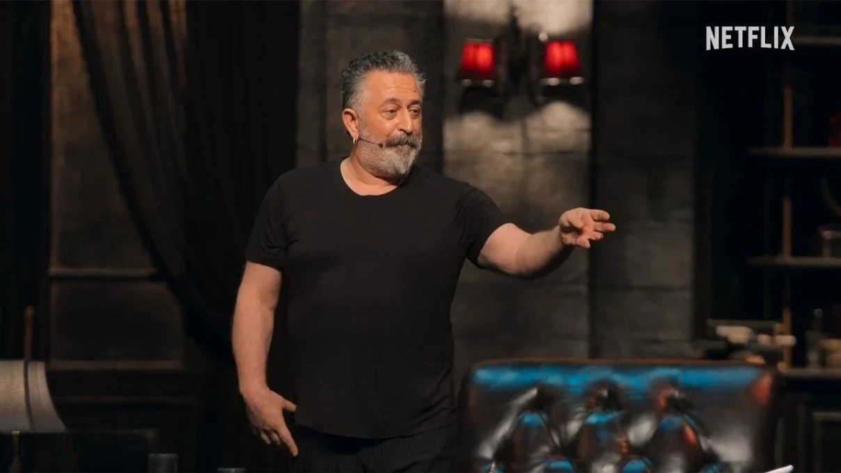 Cem Yılmaz’ın yeni gösterisi CMXXIV büyük beğeni topladı! Ünlü komedyen Türkiye’de elit kavramına dikkat çekti