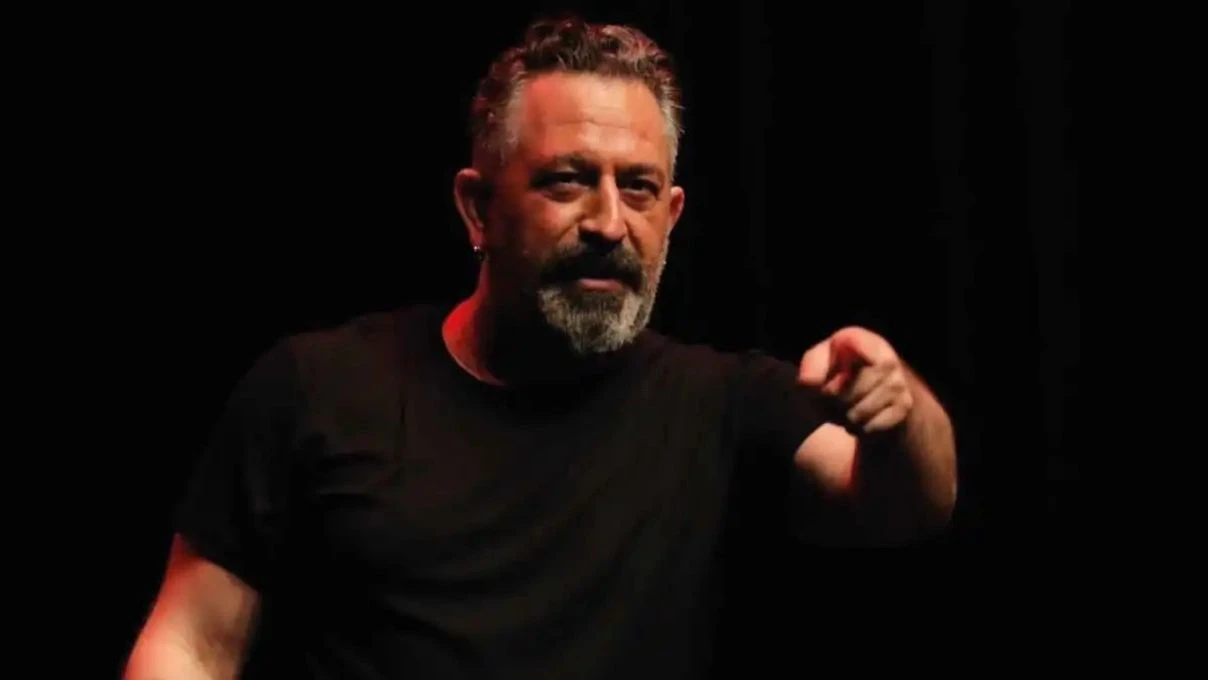 Cem Yılmaz’ın yeni gösterisi CMXXIV büyük beğeni topladı! Ünlü komedyen Türkiye’de elit kavramına dikkat çekti