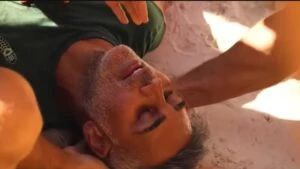 Doğuş dokunulmazlık oyunu sırasında fenalaştı! Doğuş Survivor’dan ayrılıyor mu?