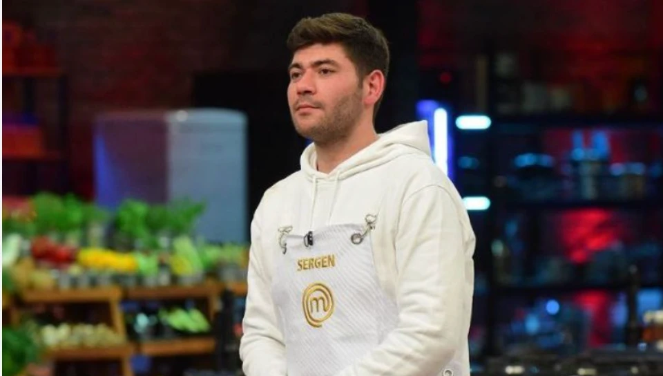 MasterChef altın ceketi kazanan 2. yarışmacı Sergen Özen kimdir? MasterChef 2. altın ceketin sahibi Sergen ne iş yapıyor? 5 Ekran Resmi 2026 01 09 20.56.24