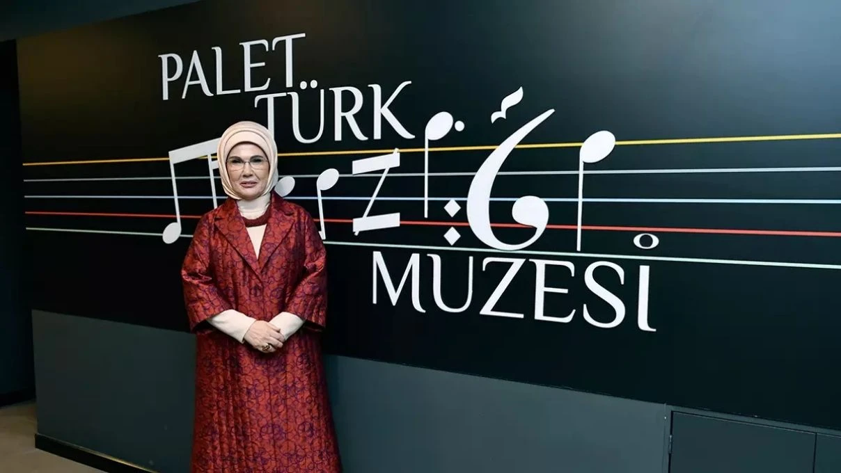 Emine Erdoğan Palet Türk Müziği İlkokulu'nda düzenlenen programa katıldı! “Türk Müziği bizi ortak değerlerde buluşturan köklü bir miras”