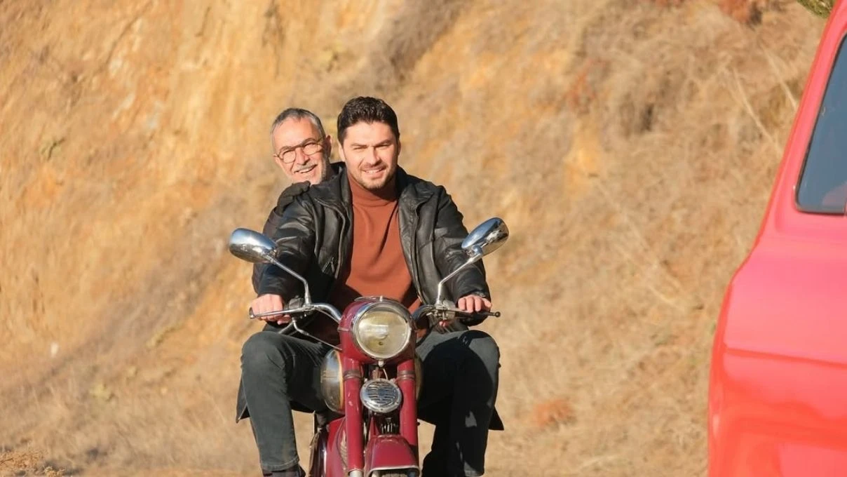 Emre Dinler kimdir, kaç yaşında? Emre Dinler hangi dizilerde oynadı?