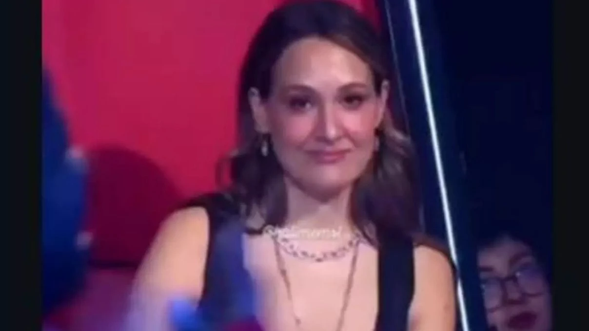 Lvbel C5’in O Ses Türkiye Yılbaşı Özel performansı geceye damga vurdu! Gupse Özay’ın mimikleri dikkat çekti