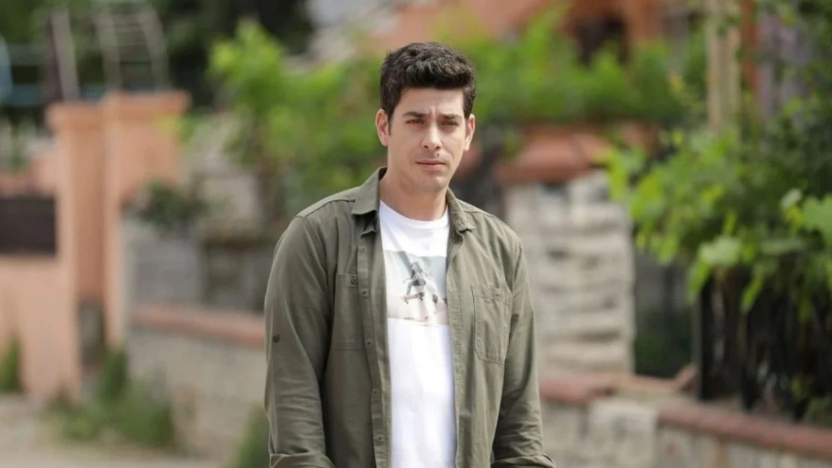 Alper Saldıran Kızılcık Şerbeti dizisine mi dahil oluyor? Alper Saldıran Kızılcık Şerbeti’nin yeni Fatih’i mi olacak? 