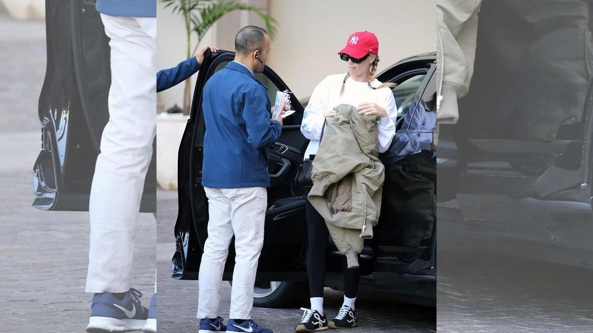 Margot Robbie, ayakkabı modası! 2026 trend spor ayakkabısı belli oldu