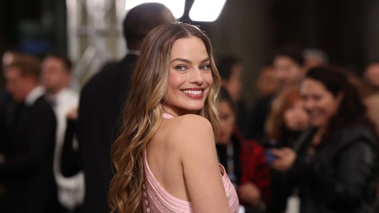 Margot Robbie, ayakkabı modası! 2026 trend spor ayakkabısı belli oldu