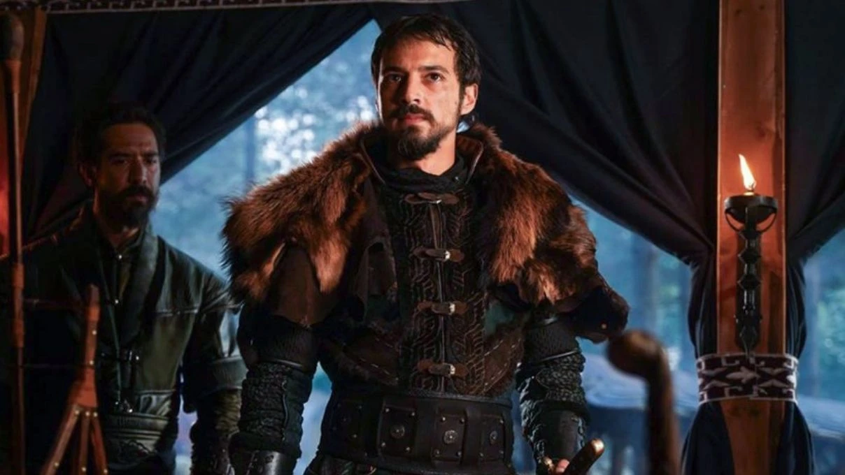 Mert Yazıcıoğlu’nun Leyla Tanlar’ın paylaşımına yaptığı yorum güldürdü! Ünlü oyuncunun yorumu sosyal medyada gündem oldu