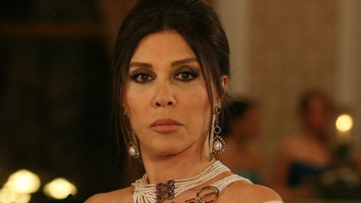 Nebahat Çehre hakkında şoke eden detay! Aşk-ı Memnu dizisindeki Firdevs Yöreoğlu sesinin kime ait olduğu ortaya çıktı