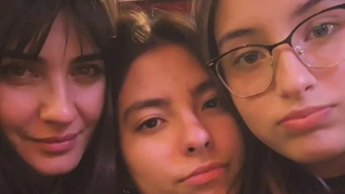 Onur Saylak, Tuba Büyüküstün’le olan evliliğinden ikizlerini paylaştı! Güzelliklerini annelerinden almışlar