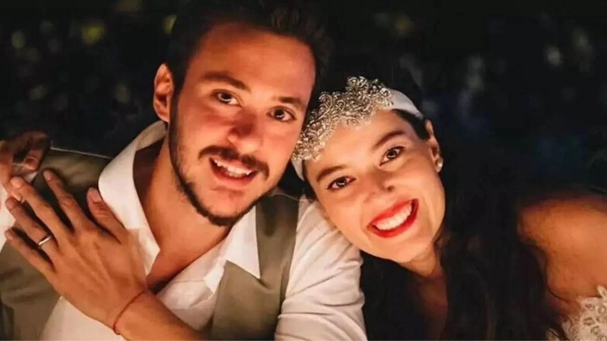 Pelin Akil ve Anıl Altan çifti yılbaşına birlikte girdi! İkili çocukları için bir araya geldi