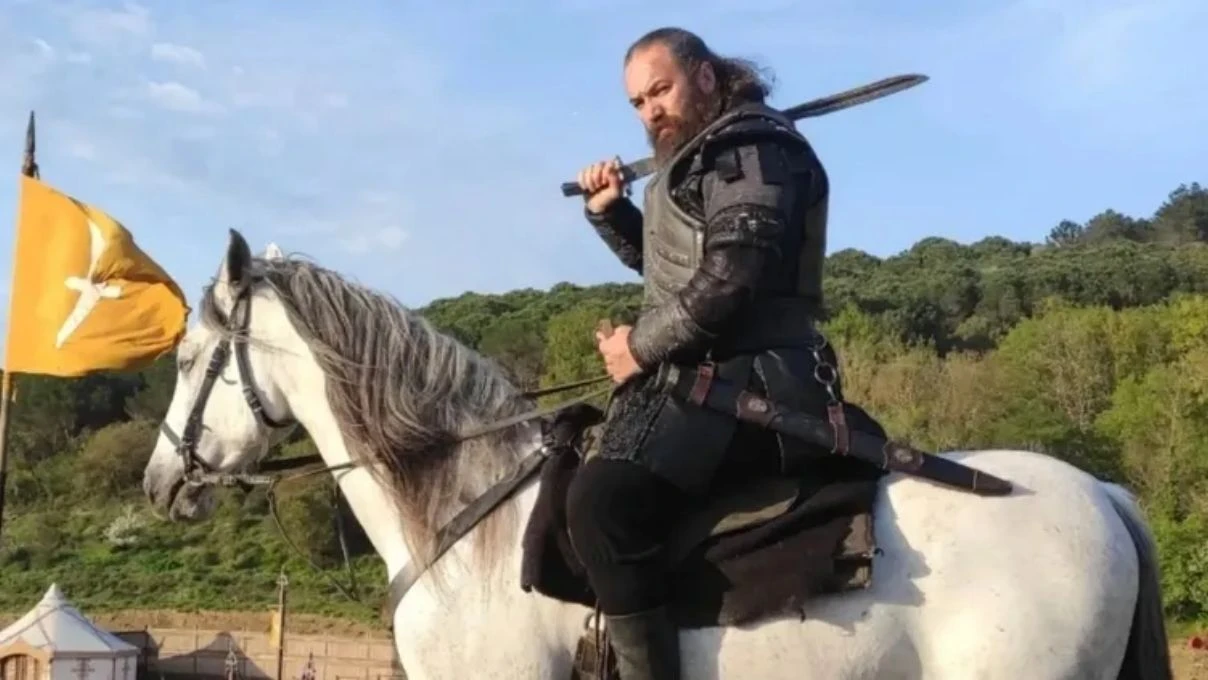 Survivor 2026 Erkan Bilben kimdir kaç yaşında nereli ve ne iş yapıyor? Survivor Gönüllü Erkan Bilben hangi dizide oynadı? 6 SURVIVOR GONULLU ERKAN BILBEN HANGI DIZIDE OYNADI