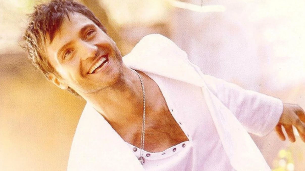 Karadenizli şarkıcı Sinan Özen Bülent Ersoy ile bir araya geldi! Sanatçının son hali görenleri şaşkına çevirdi 7 Karadenizli şarkıcı Sinan Özen Bülent Ersoy ile bir araya geldi! Sanatçının son hali görenleri şaşkına çevirdi