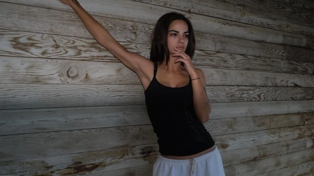 Survivor Beyza Gemicinin babasi kimdir kac yasinda Survivor 2026 Beyzanin babasi hakkinda merak edilenler