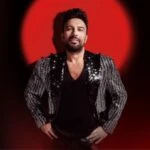 Tarkan ve Cem Yilmaz ayni sahnede Kahkaha ve muzik bir aradaydi