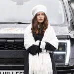 Tasacak Bu Denizin Elenisine modaci yorumu Rasit Bagzibagli Ava Yamanin dugun kiyafetini begenmedi