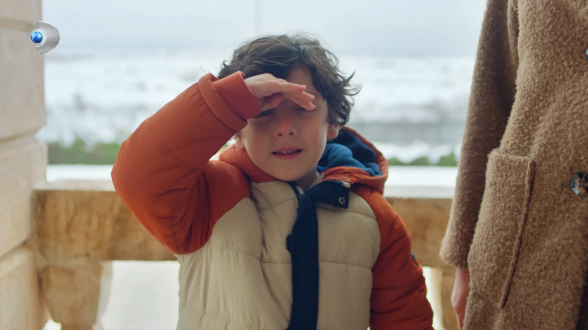 Uzak Şehir dizisinden alkışlanacak hareket! Milyonları izleten bayrak hassasiyeti 7 UZAK SEHIR 7 1