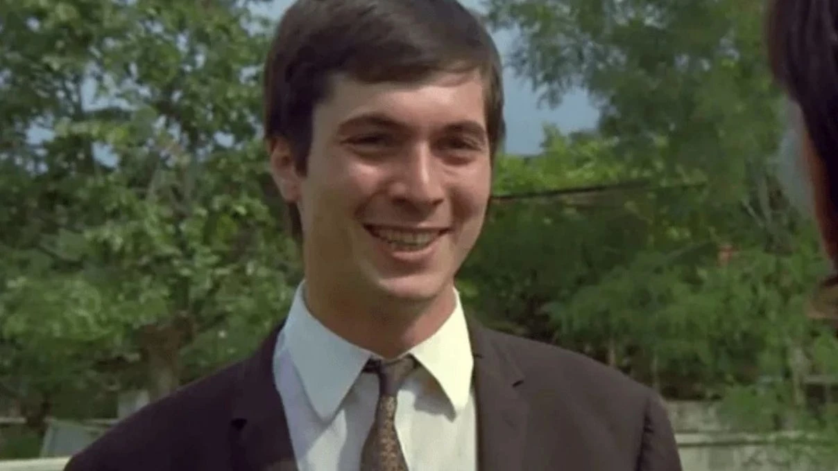 Hababam Sınıfı’nın çalışkan Ahmet’iydi! Ahmet Sezerel son haliyle dikkatleri üzerine çekti 8 Hababam Sınıfı’nın çalışkan Ahmet’iydi! Ahmet Sezerel son haliyle dikkatleri üzerine çekti