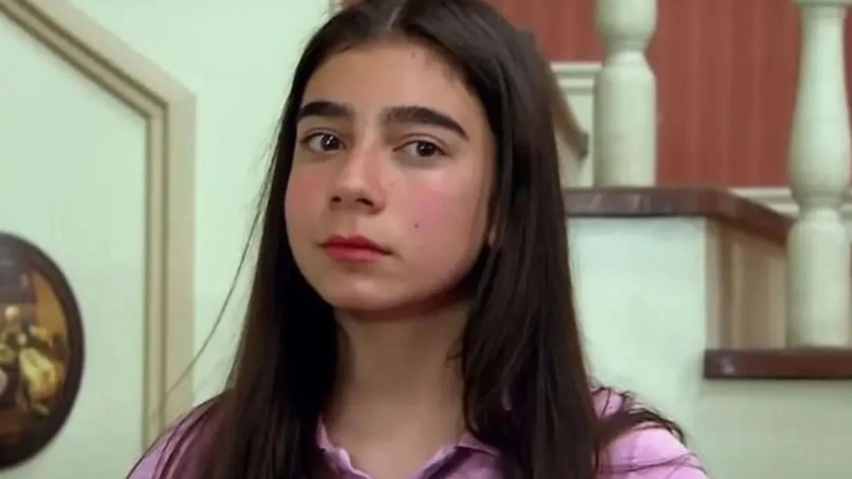 “Yıllarca kaşlarımla dalga geçtiniz. Bakın bakalım ben böyle olmasaymışım ne kadar kötü oluyormuşum.”