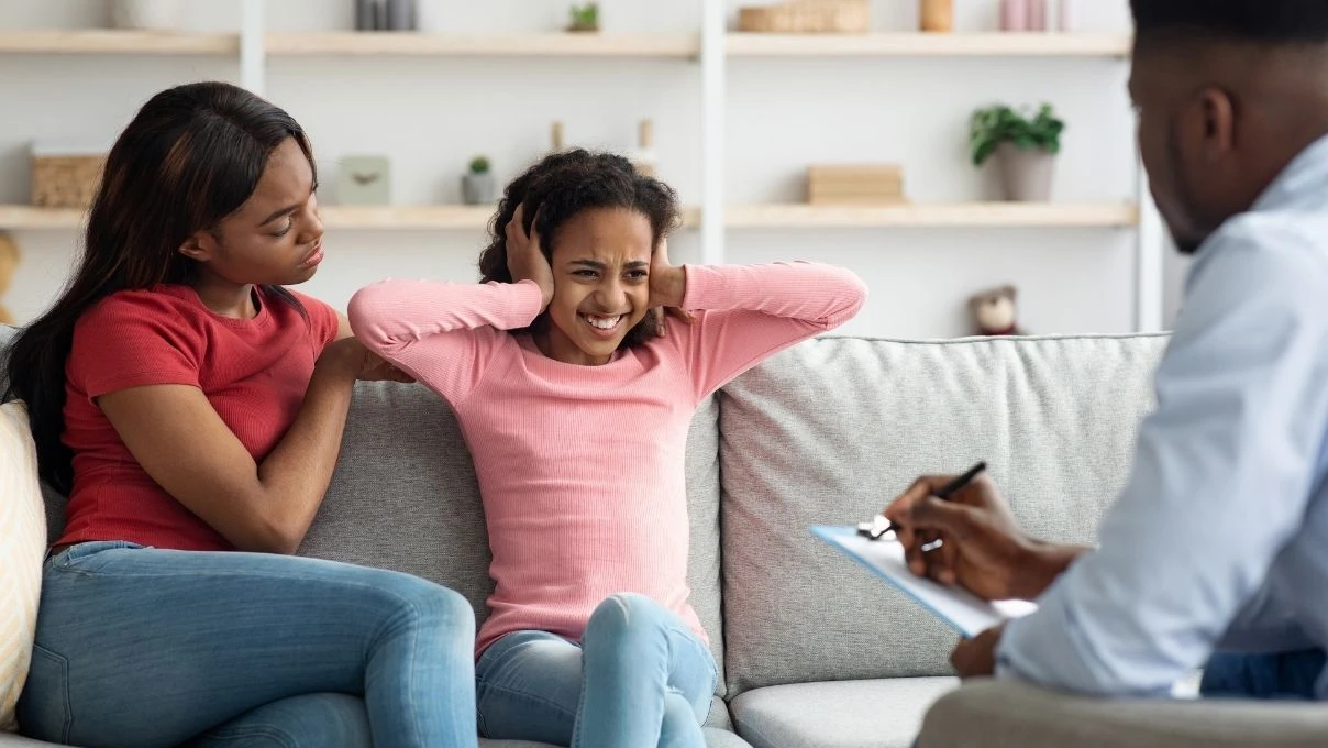 Çocuk yaşta bozuk davranış sinyalleri veriliyor! Aman dikkat