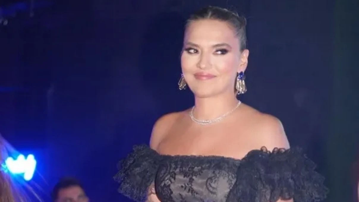 Demet Akalın gemileri yaktı! Sosyal medyasından ünlü isimleri takipten çıktı, akıllara Didem Balçın geldi