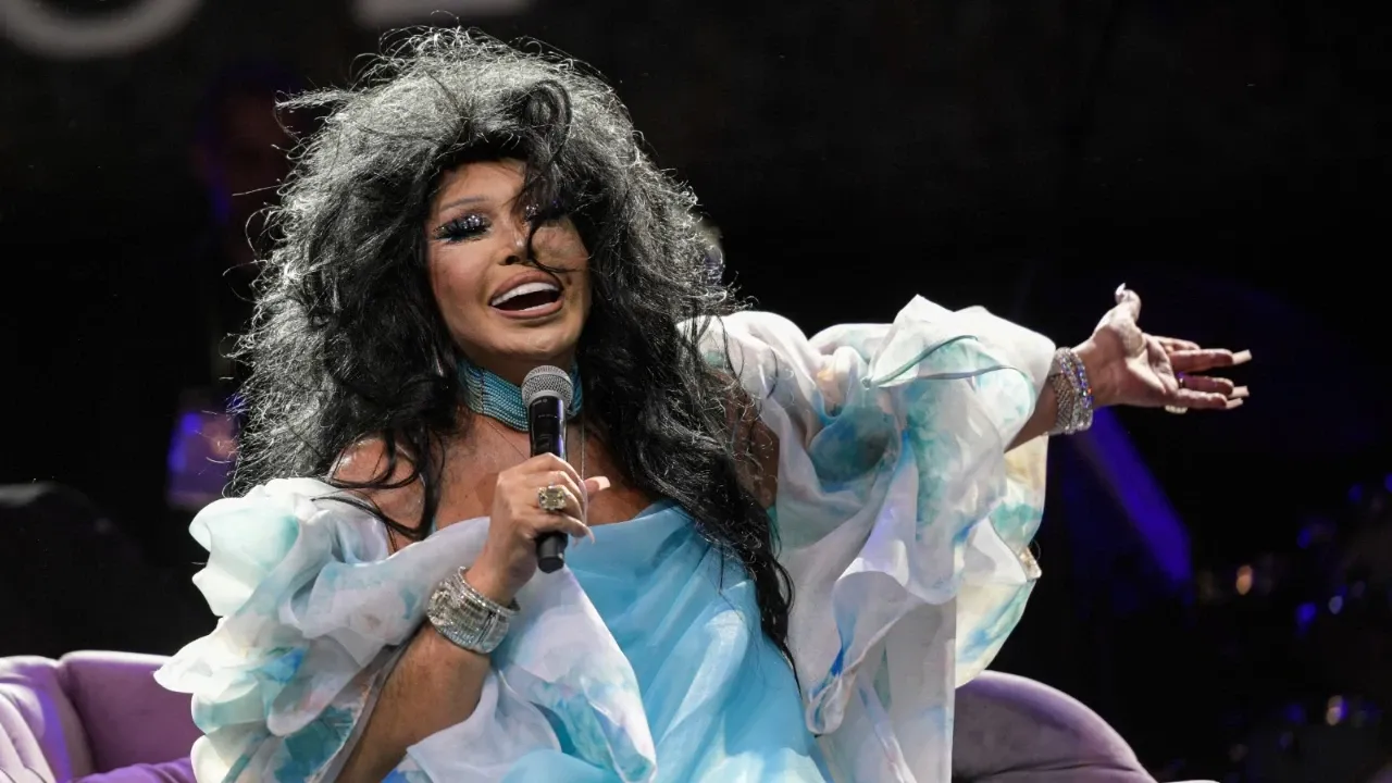 Bülent Ersoy'un serveti kime kalacak? Bülent Ersoy'un çocuğu var mı? 9 diva bulent ersoyun bebeklik fotografi sosyal medyayi salladi iste o fotograf 1