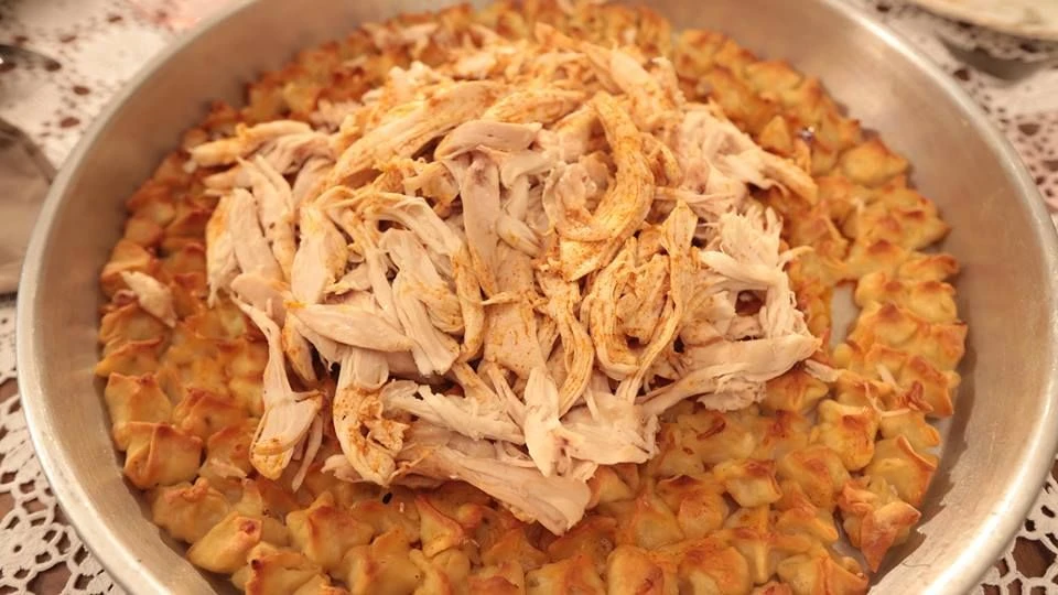 Gelinim Mutfakta'da iştah kabartan tavuklu şiş mantısı tarifi! Tavuk harcına eklenen bu baharatla tadına doyum olmuyor 4 fad60e9a69c19b9e063cbc1e482127d2