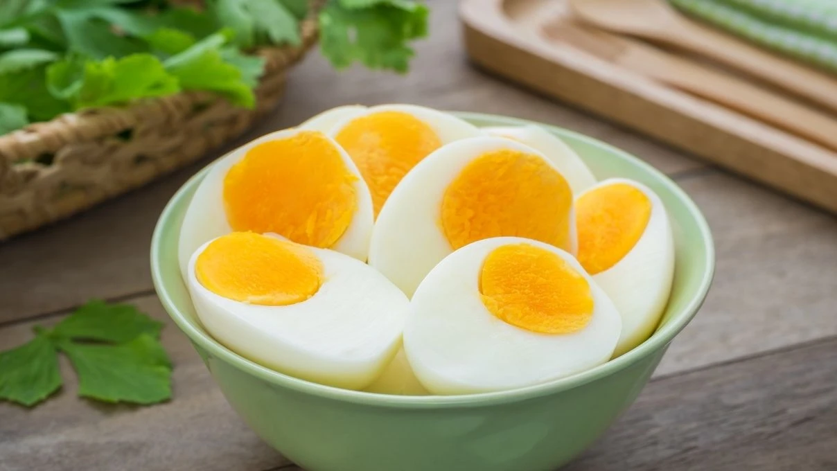 Yıllardır yanlış beklemişiz! Kayısı kıvamı yumurtanın gerçek dakikasıYıllardır yanlış beklemişiz! Kayısı kıvamı yumurtanın gerçek dakikası