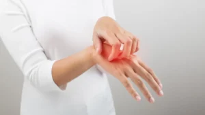 kontakt dermatit temas egzamasi g 1024x576 1